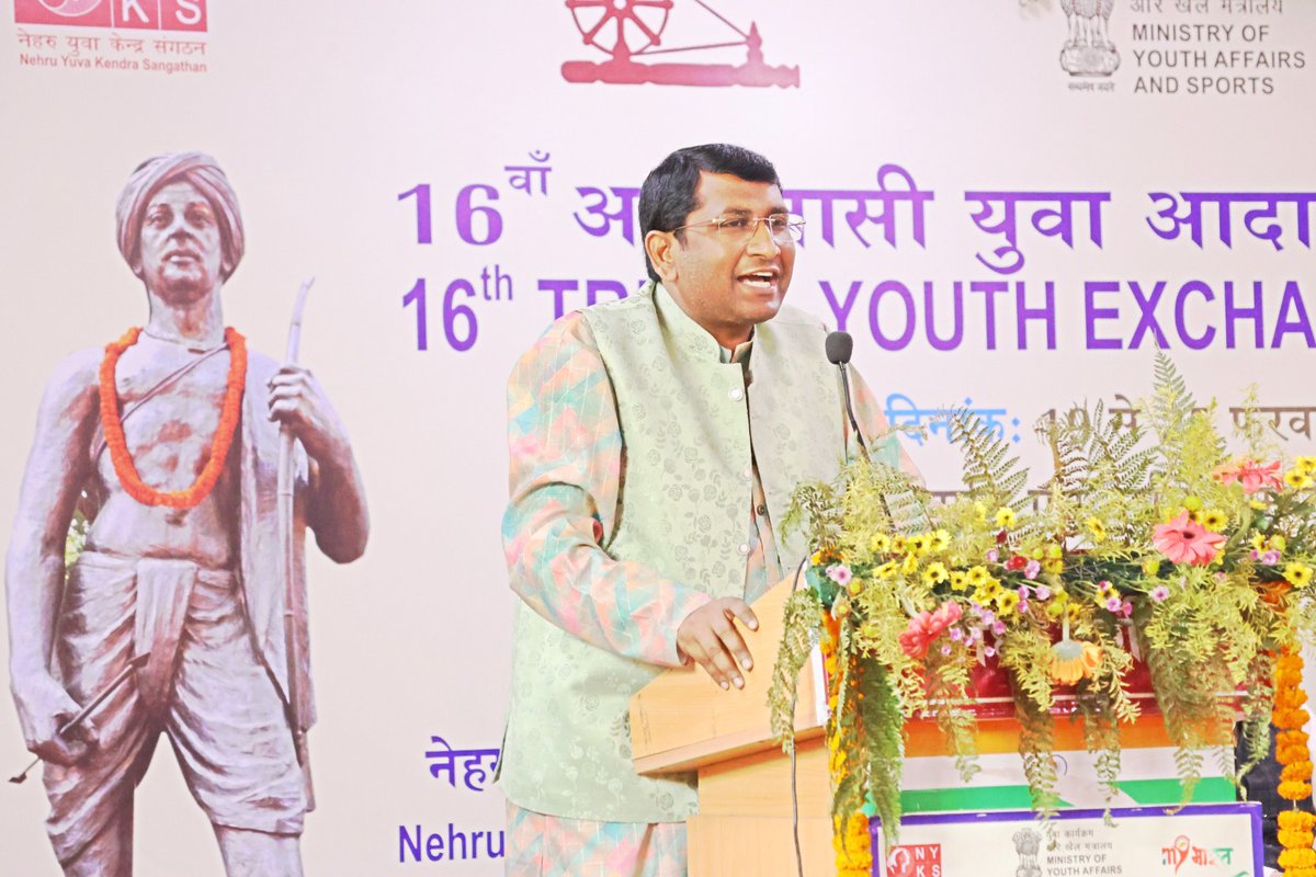 GandhiSmriti_'s tweet photo. Youth from five states are taking part in a Tribal Youth Exchange programme being organized by Gandhi Smriti and Darshan Samiti and Nehru Yuva Kendra Sangathan from February 20-25, 2025. In the inaugural function, the chief guest, Smt Asha Lakra, Member, ST Commission, Government of India stressed on the importance of knowledge, character building and unity. The Director, GSDS, Dr Jwala Prasad stressed on the importance of inculcating Gandhian values like speaking and acting on truth, self-discipline, ahimsa, honesty, and taking up ethical actions. He shared several instances from the life of Mahatma Gandhi and urged the youth to follow these principles. The youth will be taking part in different activities and exposure programmes.