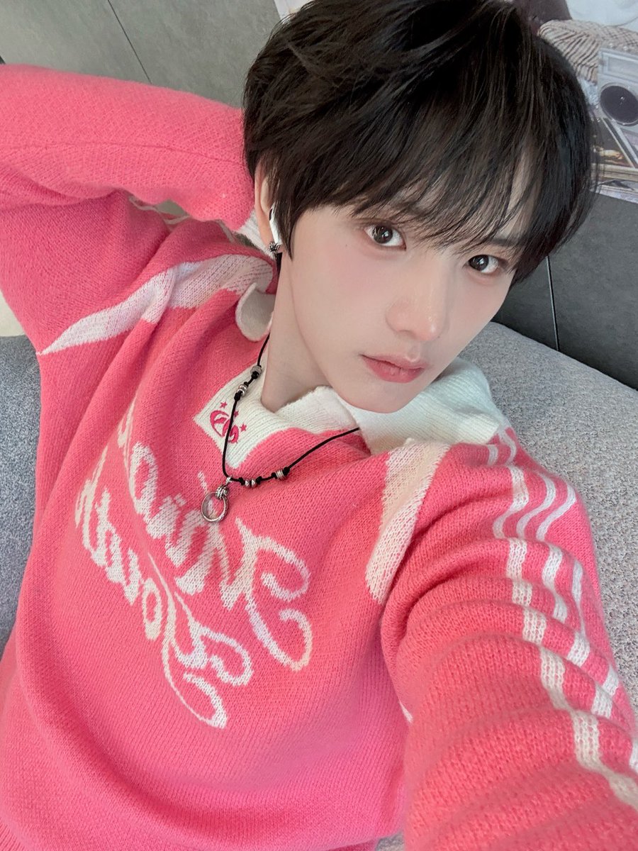 [#씽]

사진 있네~🩷🫶🏻

#XODIAC #소디엑 #SING #씽