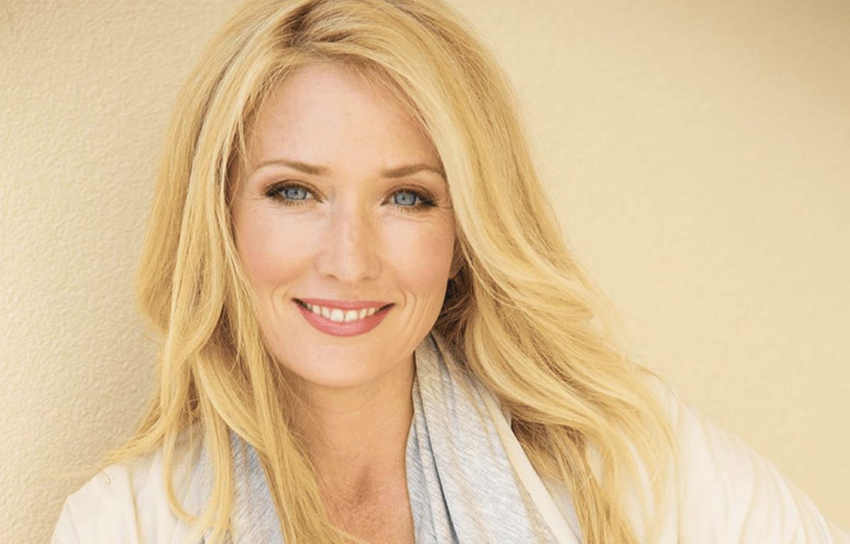 More than ever, amid the turmoil, tension, and trials of our daily lives, it is love that endures. The power of a lasting, romantic relationship grounds us, connects us, and supports us -- ultimately, it provides the strength for us to move forward. 

 loom.ly/x50cKtQ