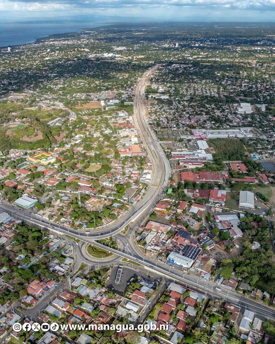 Muy pronto Managua tendrá una nueva vía que mejorará la movilidad de miles de ciudadanos, reduciendo tiempos de traslado. Así se ve el tramo uno de la pista "Héroes de la Insurrección". 
#4619SiempreMásAllá 
#NicaraguaConDanielyRosario 
#2025AvanzandoEnLaRevolución