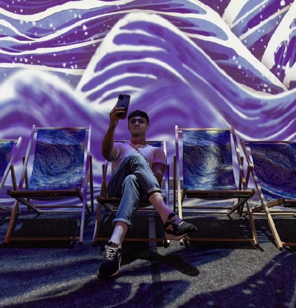 Take the ultimate cultured selfie right here at Van Gogh: The Immersive Experience, which you'll find in the centre of the beautiful city of York. #vangoghyork #vangoghimmersiveyork bit.ly/3Sejpxt