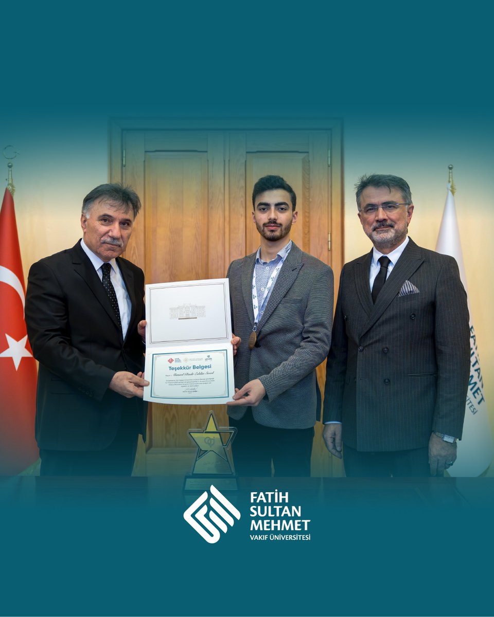 Rektörümüz Prof. Dr. <a href="/NevzatSimsek/">Nevzat Şimşek</a>, II. Avrupa Üniversiteler Arası Arapça Münazara Şampiyonası’nda üniversitemizi başarıyla temsil eden öğrencilerimizi makamında ağırladı.
▫️
İslami İlimler Fakültesi Dekanımız Prof. Dr. Abdurrahman Özdemir’in de katıldığı ziyarette,