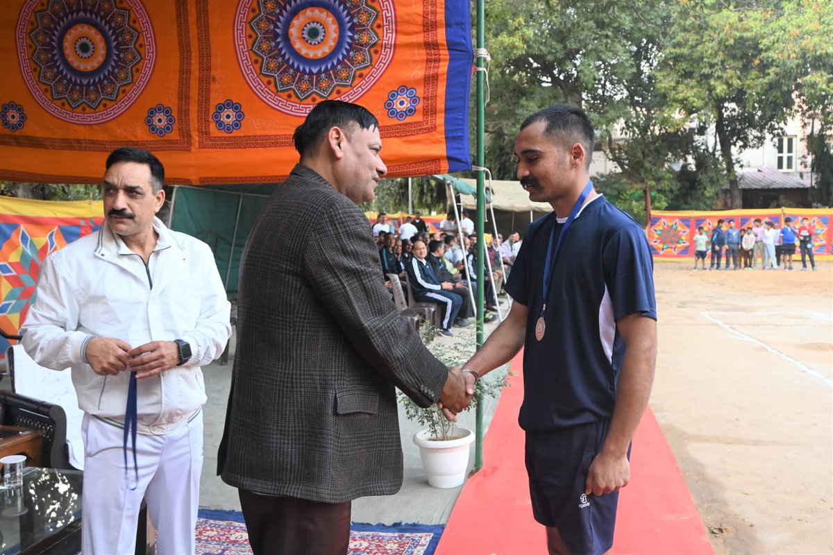 BSF_BICIT's tweet photo. "BICIT Volleyball Tournament"
The final champion match was an intense display of skill, strategy and teamwork. Congratulations to the winners and all the participants for their incredible effort!
#BSF
#BICIT
#JaiHind https://t.co/JoggIAjCQL