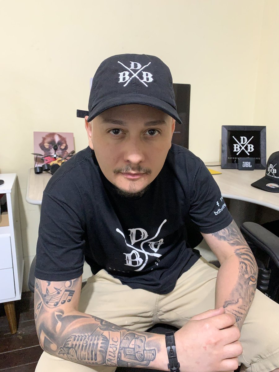 fcowesleynatica's tweet photo. Olha que lindo esses produtos da loja do @wesleylucasdrum. Para quem ainda não conhece, vale a pena visitar a loja @bdbstoreoficial e saber mais sobre a marca. Att Fcowesleynaticas

#bdbstore
#bonébdb 
#camisetabdb
#euusobdb 
#bateristasdobrasil
#wesleylucasbatera https://t.co/oRk0PcKjtY