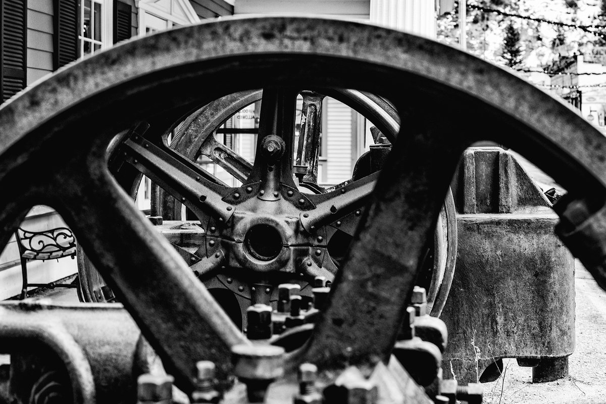RPtdpt's tweet photo. Every machine has a story, and this one whispers of the past. π© #IndustrialBeauty #RustAndDust #DecayAndBeauty #IndustrialPhotography #UrbanExploration #ForgottenIndustry #GearsOfTime #RustyRelics #EngineeringMarvel #AbandonedPlaces #HistoryInMetal #VintageMachines https://t.co/PEgbJLx1n2