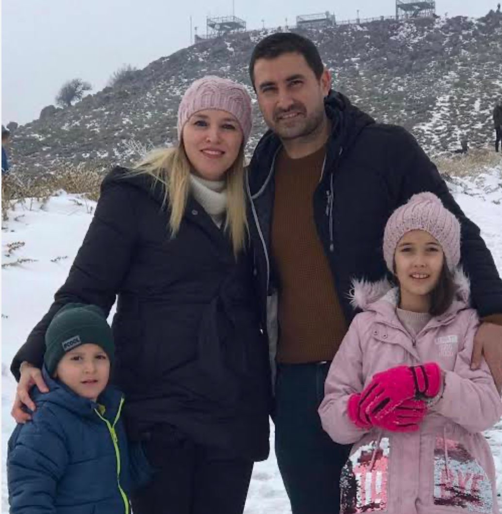 📌 DİYARBAKIRDA NELER OLUYOR?
       #TuğbaParlak #Öğretmen #Polis

Yaklaşık 20 ay kadar önce, Ulusal basına düşen bir haber vardı. 
Öğretmen TUĞBA PARLAK’ın Varis ameliyatı sonrası ani ölümü, Ailenin olayda İhmali olduğunu düşündüğü 
İl Sağlık Müdürlüğü- 112 KKM’ye açtığı Adli