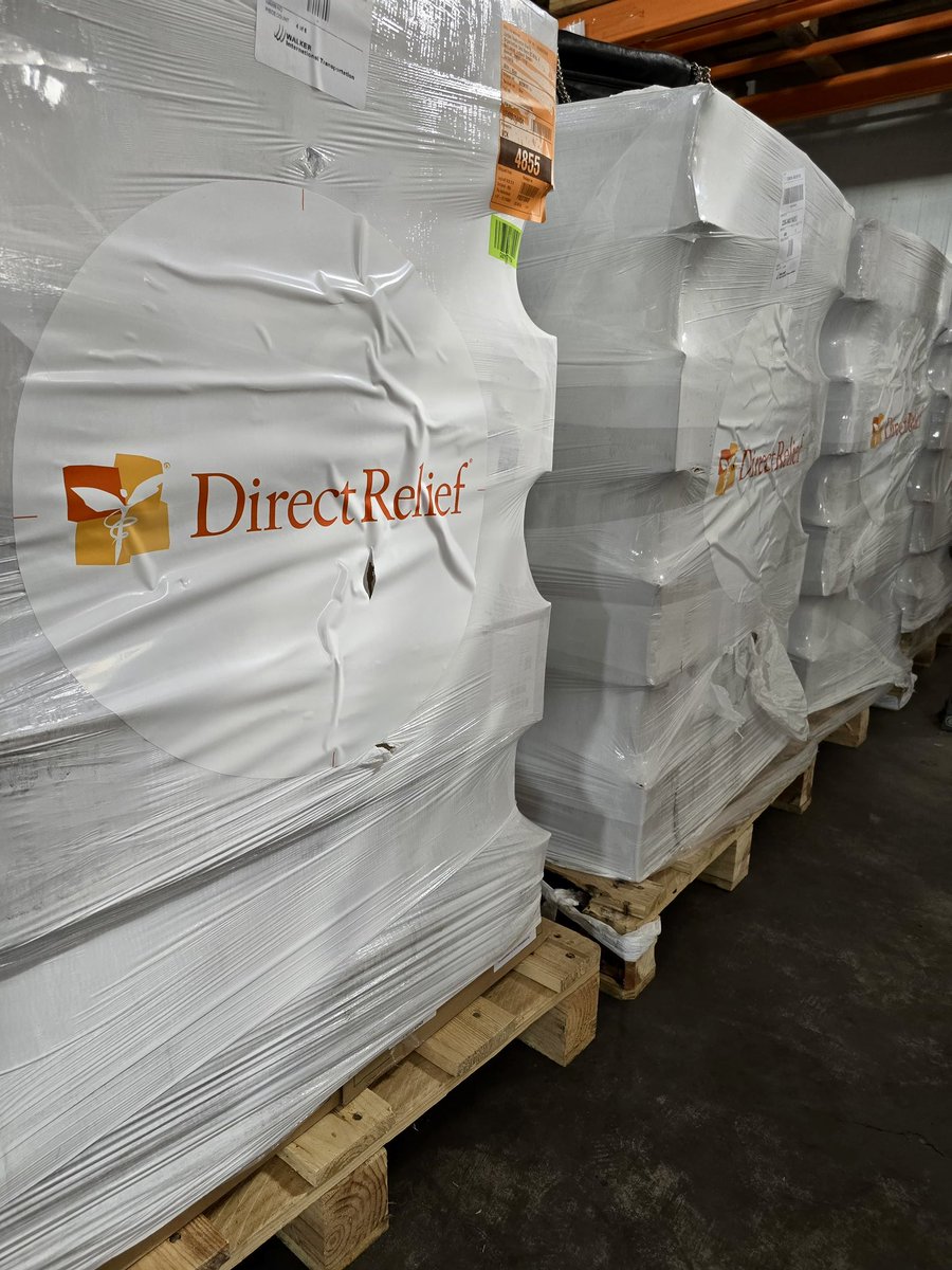 Anera received a new shipment of life-saving medications donated by @directrelief in Jordan, bringing hope to patients with chronic illnesses. These treatments will support individuals managing kidney disease, rheumatoid arthritis, and other autoimmune conditions, ensuring they