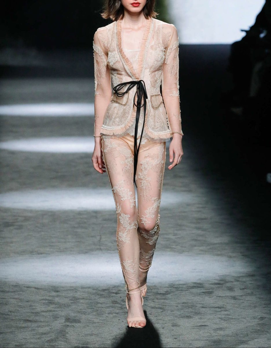 EngBalqeesT's tweet photo. Yolancris Fall Winter 2025-26 😍 Look Book
#fashion #style #fashiondesign #artist #fashionews #sewing #Handymade #luxury #London #fashionstyle https://t.co/G8FUn87cTk