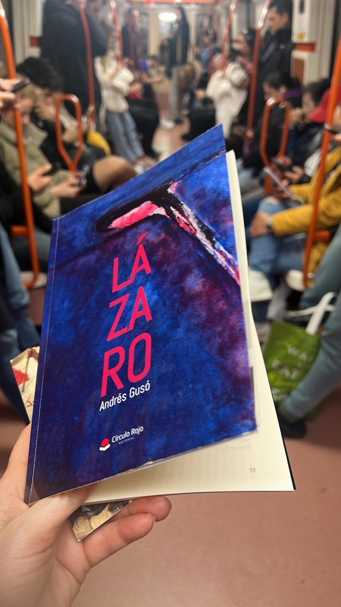 GusoAndres's tweet photo. Lázaro Mars ha resucitado para conquistar vuestros corazones. De momento ha cambiado su Jaguar por la línea 10 del metro. Destino: la Torre Espacio, sede de Laboratorios Mars. Precaución esta #Novela es adictiva. 
#novelanegra #thriller #NOIR https://t.co/OEepZ8PMU6