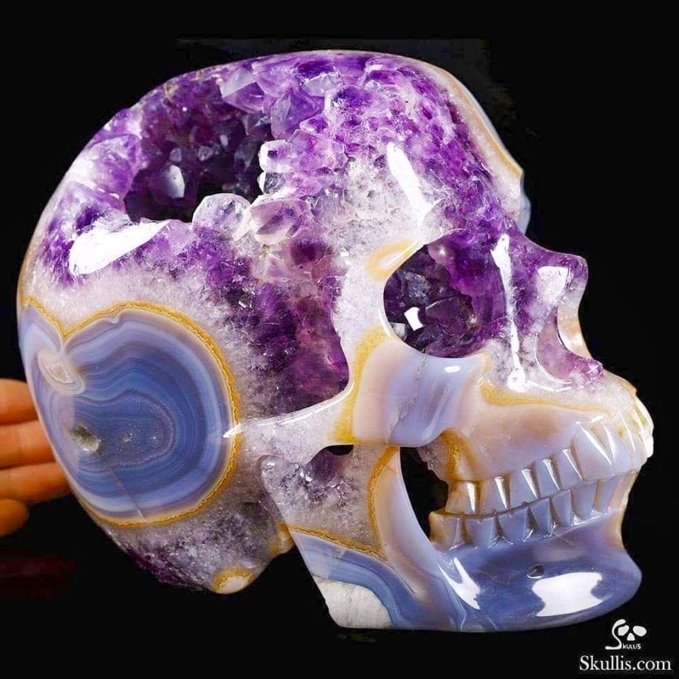 7.5" Agate Amethyst Geode Carved Crystal from a solid specimen from Uruguay.

Credit: Skullis Gem