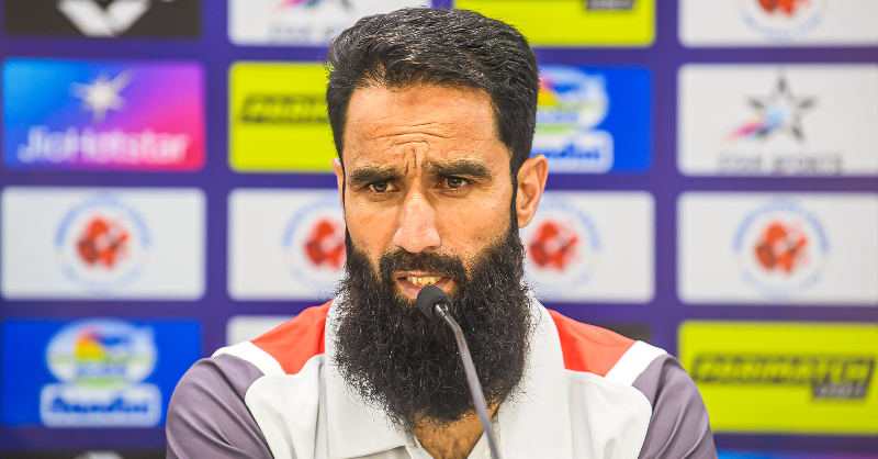 IndSuperLeague's tweet photo. "We have three matches to play for pride, prestige, the club, and the fans" 💬
Here's what #MehrajuddinWadoo had to say following @MohammedanSC’s home defeat to #JamshedpurFC
#MSCJFC #ISL #LetsFootball #MohammedanSC