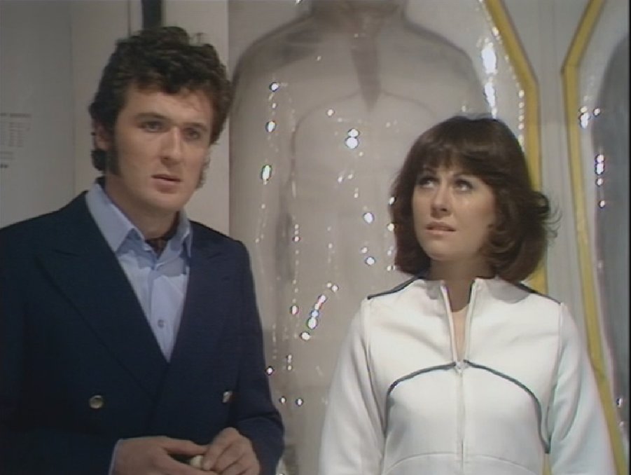 DWUDatabase's tweet photo. HARRY: Well, I bet that did your female chauvinist heart a power of good.
SARAH: Why?
HARRY: Well, I mean, fancy a member of the fair sex being top of the totem pole.
Harry however is still keeping things endlessly entertaining #DoctorWho #ArkinSpace https://t.co/CZZGkwxJzz