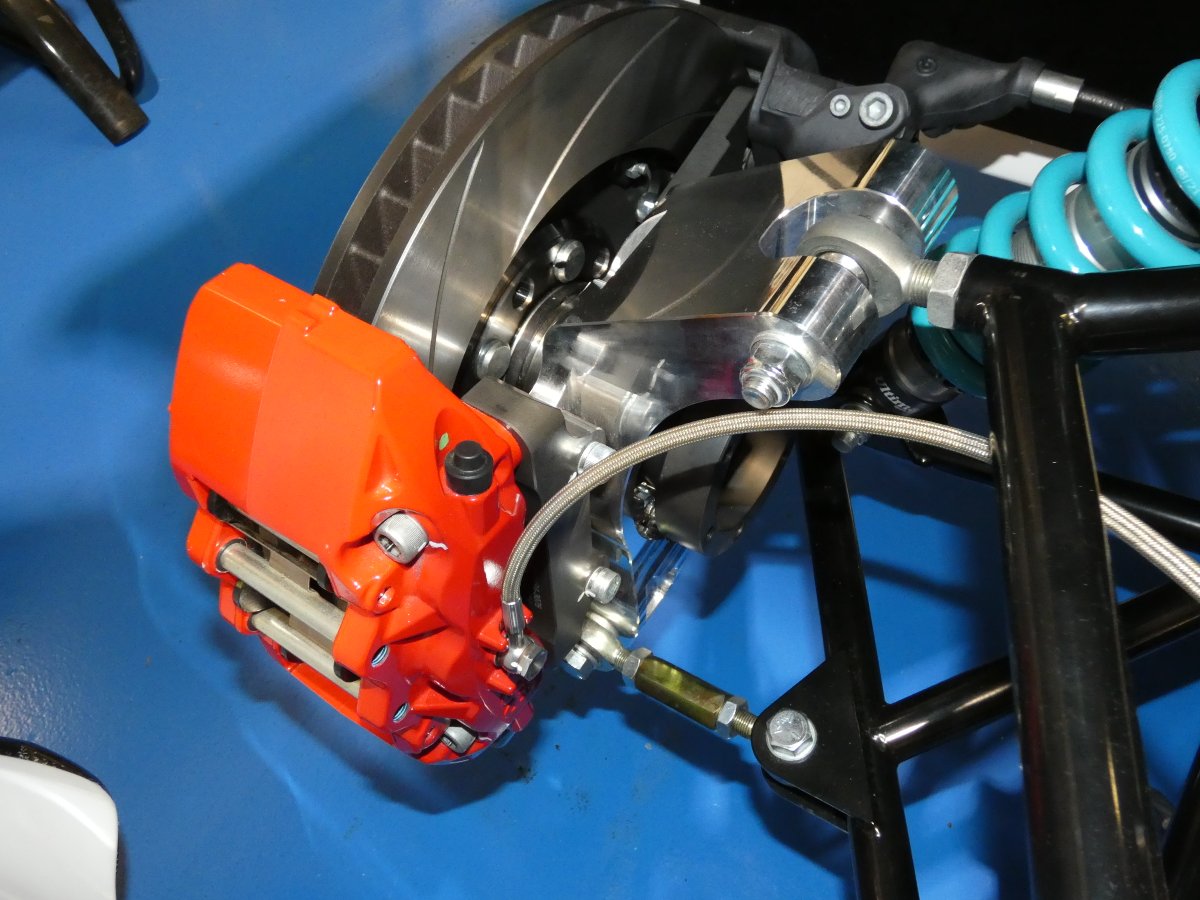 Introducing our newly designed, precision-engineered billet suspension uprights, crafted from aircraft-grade aluminium. These uprights feature robust, bolt-in large-diameter bearings at both the front and rear, along with upgraded, stronger hubs and driveshafts. This advanced