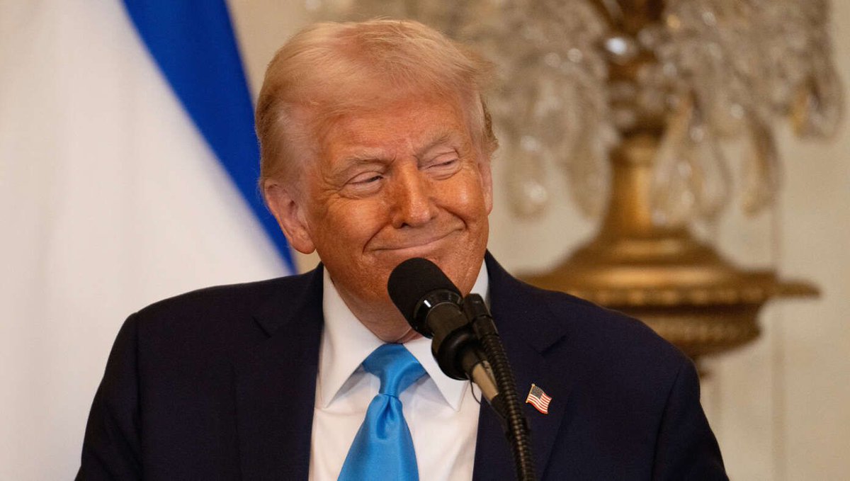 Trump Signs Executive Order Mandating Second Breakfast buff.ly/4kaHPF2