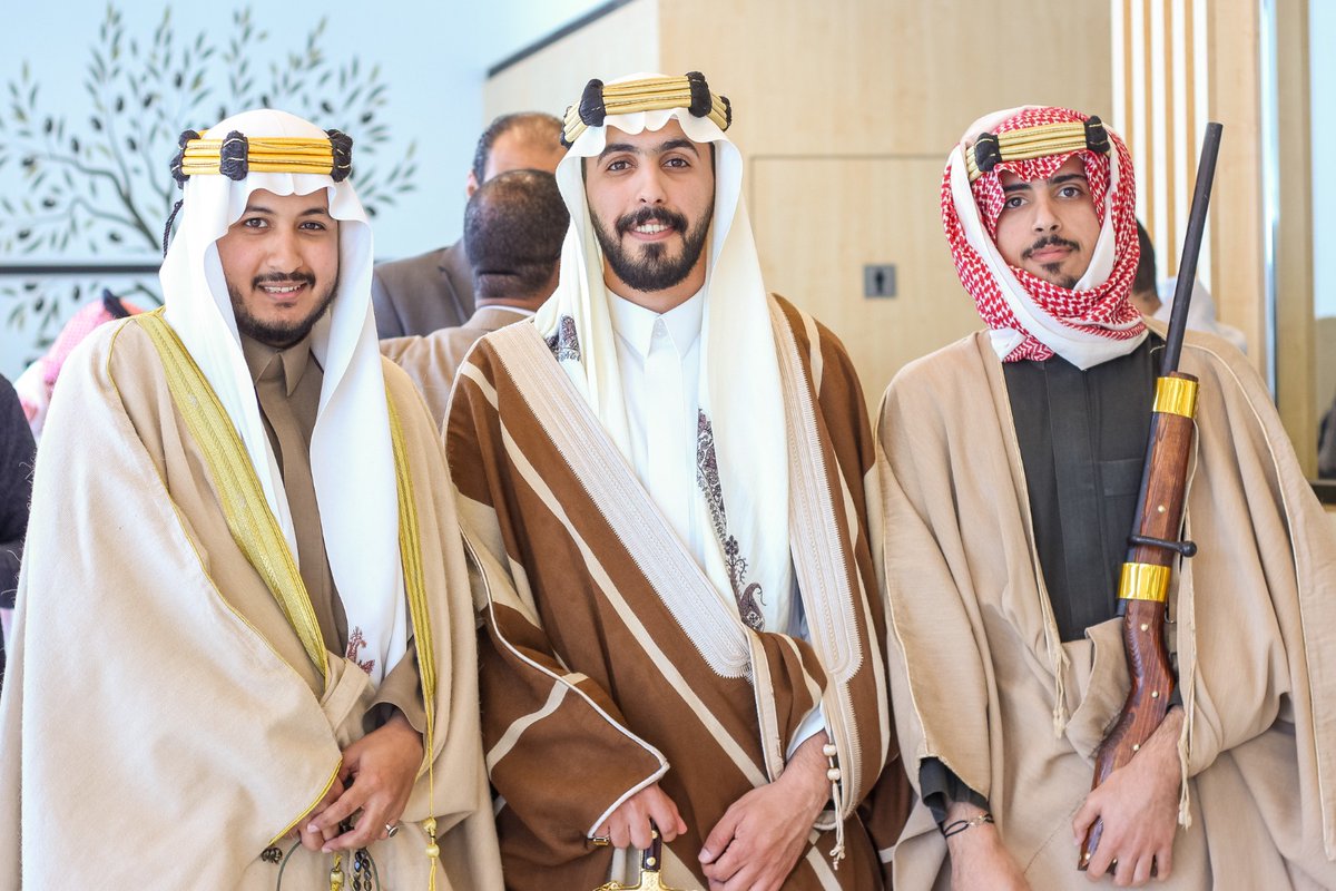 WatanFirstHR's tweet photo. احتفلنا اليوم في وطن الأول للموارد البشرية بيوم التأسيس مستذكرين تاريخنا العريق، وجذورنا الراسخة 💚.

كل عام ووطننا في عز ورفعة 🇸🇦

#يوم_التأسيس
#يوم_بدينا
#وطن_الأول_للموارد_البشرية https://t.co/9nunUF2xJZ
