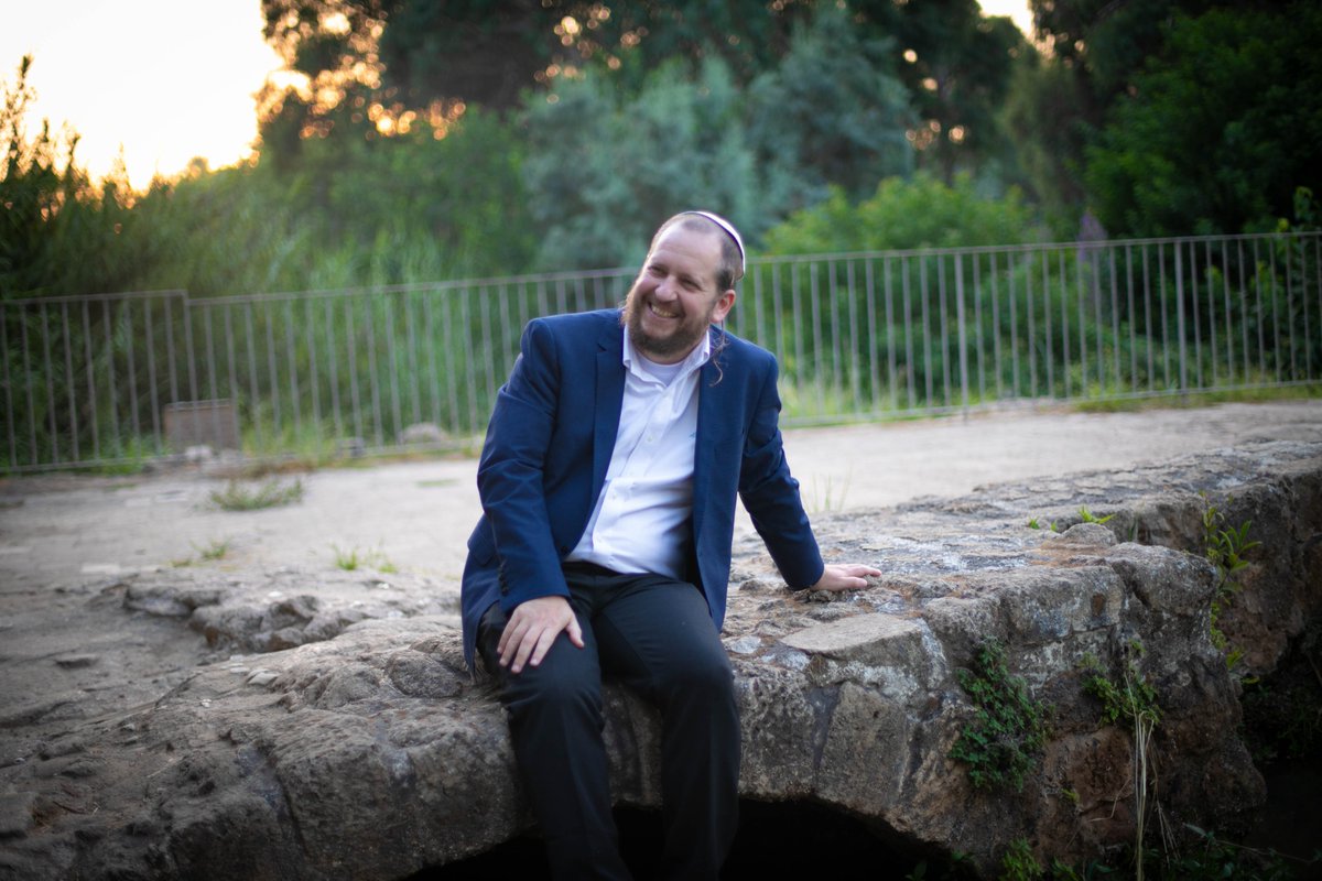 nadavrat's tweet photo. הייתם מאד חד משמעיים: פה אחד ביקשתם משלוח המלצות בחמישי בערב!
אז הנה אנחנו עם המלצות האזנה לשבוע זה...

כרגיל, התגובות שלכם עוזרות לי. 
ספרו לי למה הקשבתם, מה אהבתם, או סתם ככה מה שלומכם. https://t.co/vPvR5a4bhp