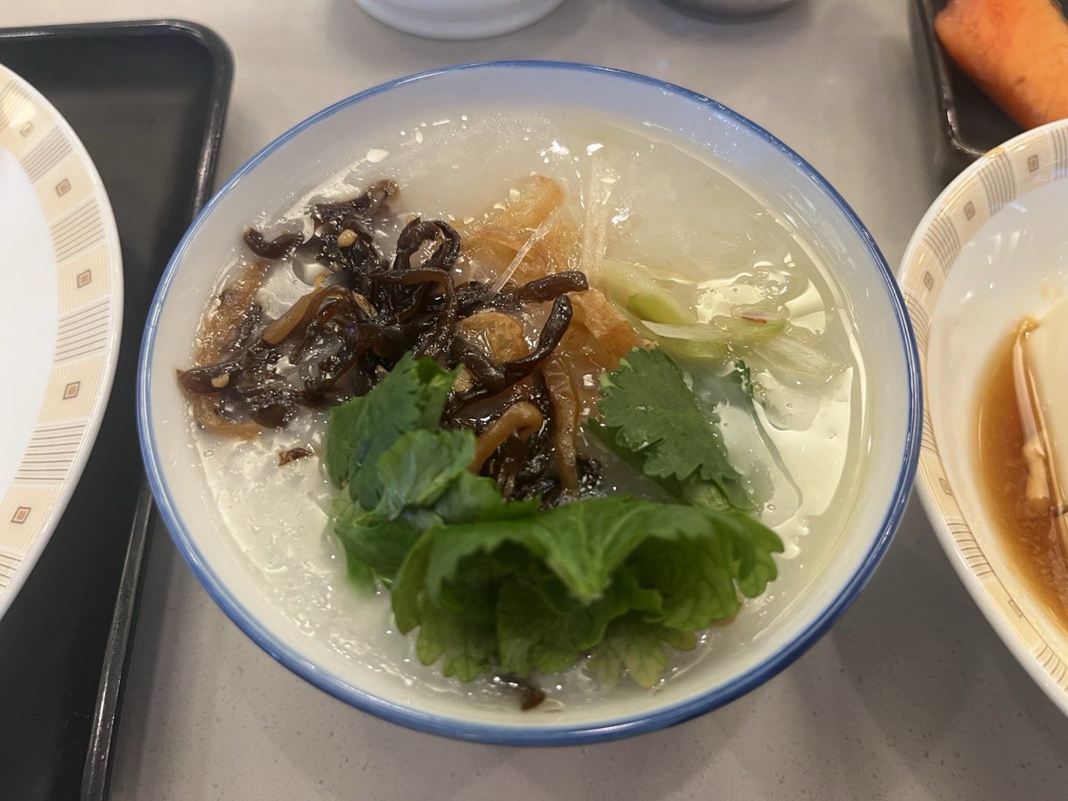 YaxiaoD's tweet photo. 日本旅行・後書き
①一番の宝物　新榮プロからのお返事
②一番おいしいもの　東京　帝国ホテル・お粥（90pt）／大阪　ジョエル・和三盆ケーキ（90-95pt／100）
③元太プロがXで紹介していたおやつを免税店で買っていた、とてもおいしい😋
日本のお菓子美味しかった
また何度でも来たいなぁ～ https://t.co/JSzz6ihIeu