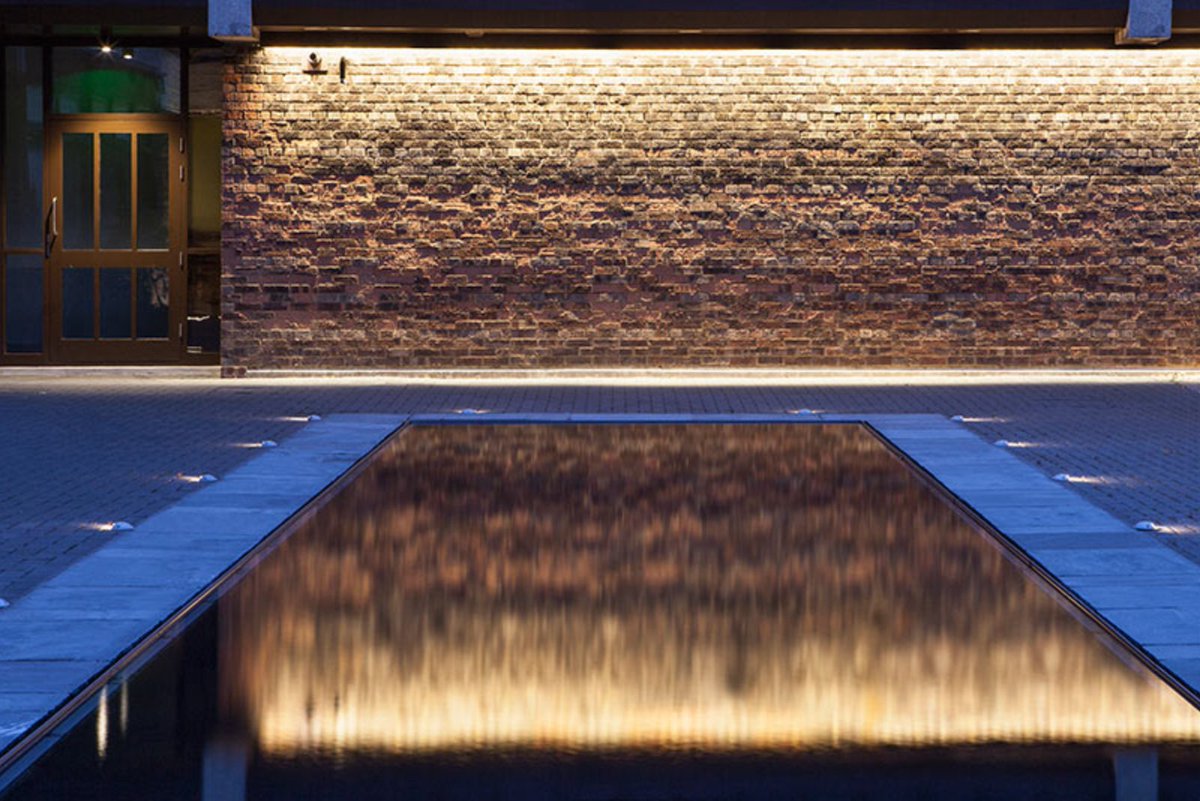 Smartlouvre's tweet image. MicroLouvre® provides glare control by creating directional light diffusion &amp;amp; source concealment. It is a highly effective light diffusion material for a wide range of applications.

#LightDiffusion
#AntiGlare
#LightingGlare smartlouvre.com/glare-and-ligh…