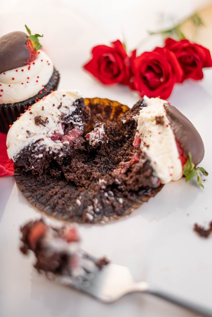 Cupcakin' Bake Shop tweet media