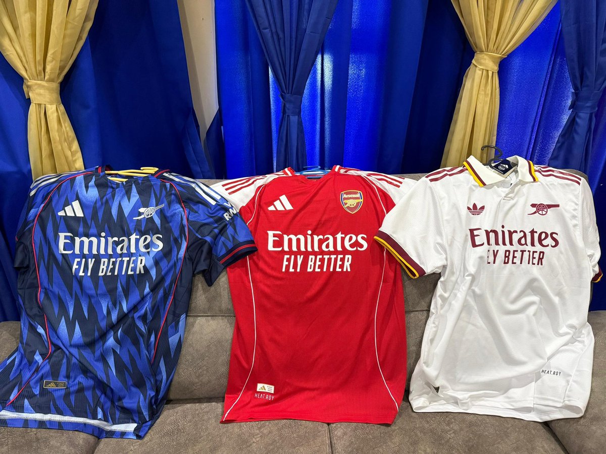 THREAD 

1/ 🚨 Closer look at Arsenal's rumoured Home, Away, and Third Kit for the 2025/2026 season! 🚨

Thanks to <a href="/leafricangooner/">Le African Gooner</a> for the sneak peek! Let’s break it down 👇 #AFC #Arsenal #COYG