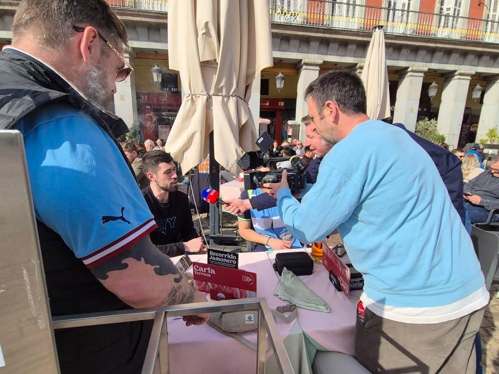 AlsatianCityzn's tweet image. #RMAMCI | Pèlerinage annuel à Madrid qui se conclut (encore) par une élimination, mais une des meilleures ambiances d&apos;avant et d&apos;après-match que j&apos;ai connu vu le résultat 🔝

🎵 WE SCORED A GOAL 🎵 ☝️

We&apos;ll follow you everywhere 🩵

#ManCityOSC