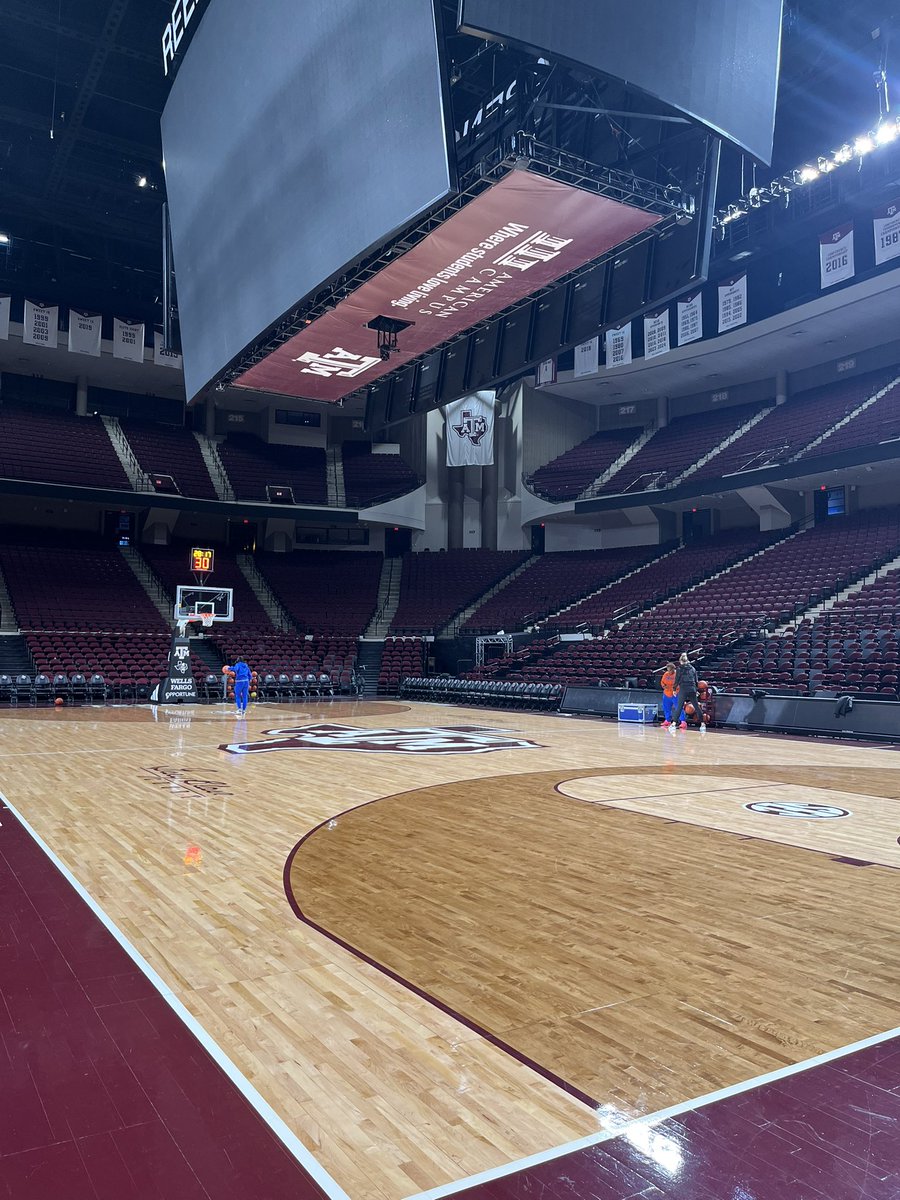 Game day! Go Gators 🐊