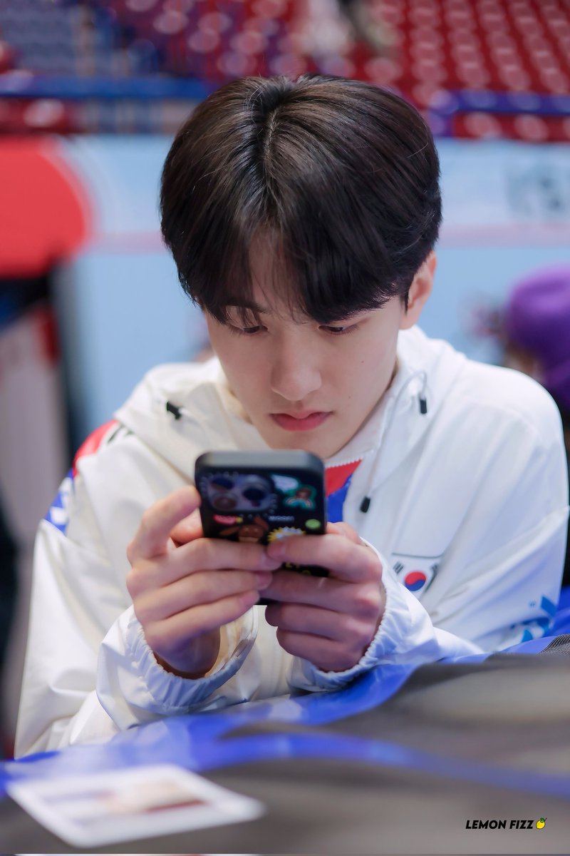 ʟᴇᴍᴏɴ ғɪᴢᴢ 🍋 tweet media