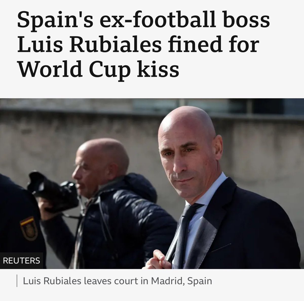 This BBC headline should say ‘fined for SEXUAL ASSAULT’, however they know exactly what they’re doing here…

Softening what happened into “kissing player” downplays ASSAULT. It invites debate, doubt, and minimisation.

Words matter. Call it what it is.
➡️ bbc.co.uk/news/articles/…