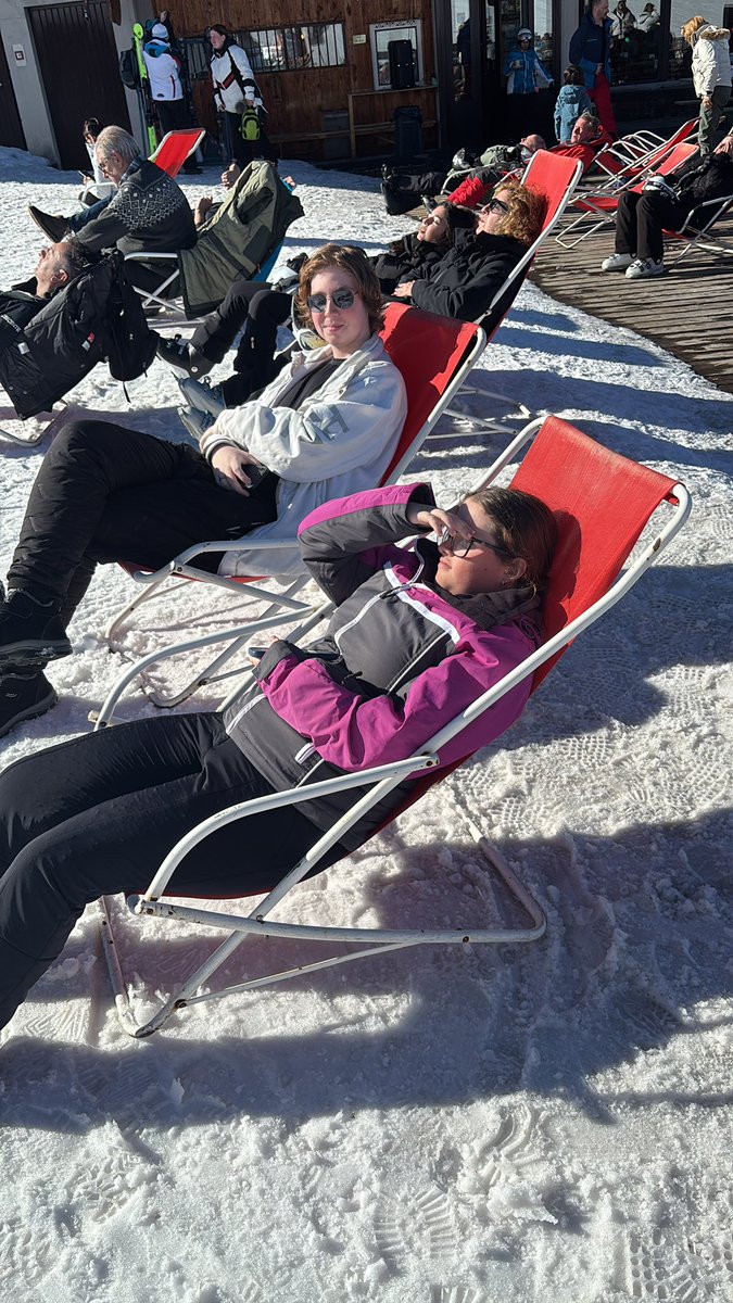 SJP Ski tweet media