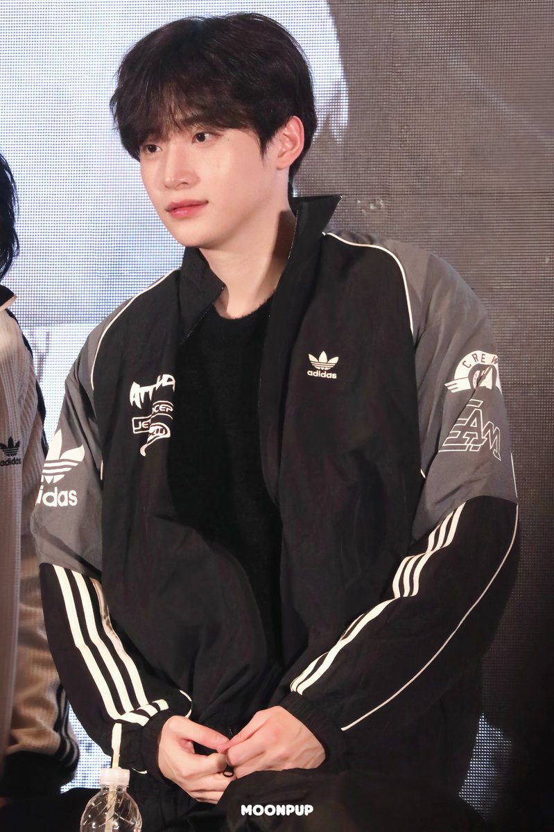 250220

#정모 #크래비티 #JUNGMO #CRAVITY