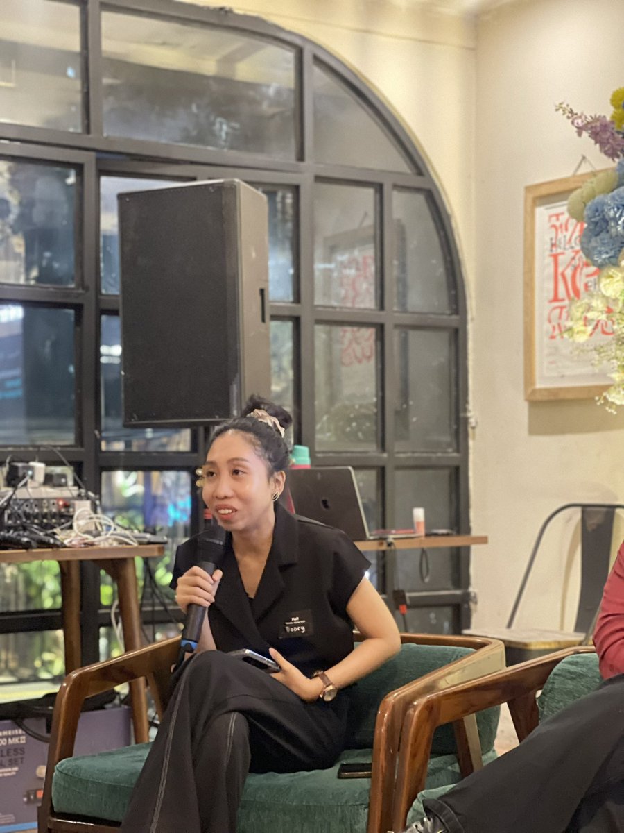 oliveayuu's tweet photo. Takjub dg women in web3 ini. Mrk keren2 bgt. Perlu bgt wadah utk perempuan di Industri yg mayoritas pria ini. Inget “Insecure membunuhmu” GoGur! #WomenWithWeb3 #Blockchain4HER #ConnectingTheBlocks @utopiaclub_ @bitgetglobal @BitgetID @nkskrdwyn @pansysits @doorydor @yasmaste_exp https://t.co/ldElPOQ9SU