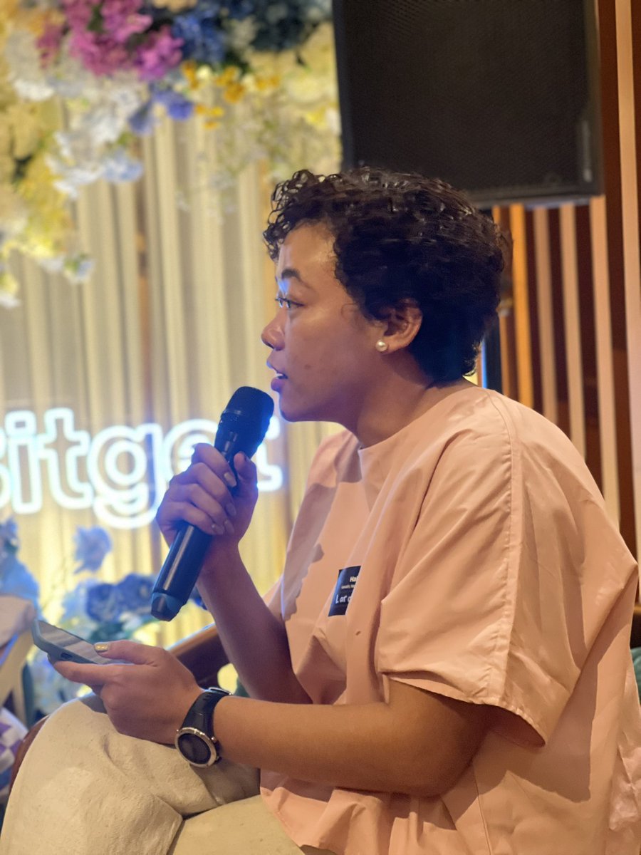 oliveayuu's tweet photo. Takjub dg women in web3 ini. Mrk keren2 bgt. Perlu bgt wadah utk perempuan di Industri yg mayoritas pria ini. Inget “Insecure membunuhmu” GoGur! #WomenWithWeb3 #Blockchain4HER #ConnectingTheBlocks @utopiaclub_ @bitgetglobal @BitgetID @nkskrdwyn @pansysits @doorydor @yasmaste_exp https://t.co/ldElPOQ9SU