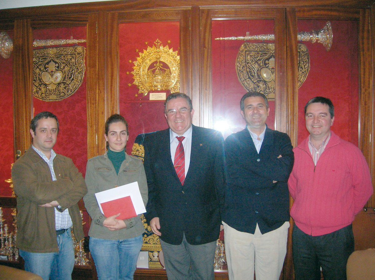 consuelocanti's tweet photo. Nuestra Hermandad muestra su pesar por el fallecimiento de D. Francisco Yoldi, gran impulsor del programa de acogida de niños bielorrusos.

Rogamos una oración por su alma. https://t.co/UdeJkduwQI