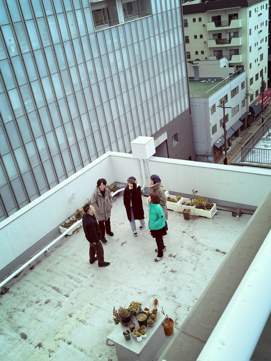 次回ライブはアシスタンツ先輩と共同でやります！NATURE BOYS,NUILLと平日木曜特別メンツ！遊びましょう🍻

3/13木 難波BEARS
アシスタンツ× Merry Ghosts pre
"うるさいFLOWERS''
NATURE BOYS JAPANTOUR 2025
open19:00 start19:30 adv2300 door2500

NATURE BOYS
NUILL
Merry Ghosts
アシスタンツ