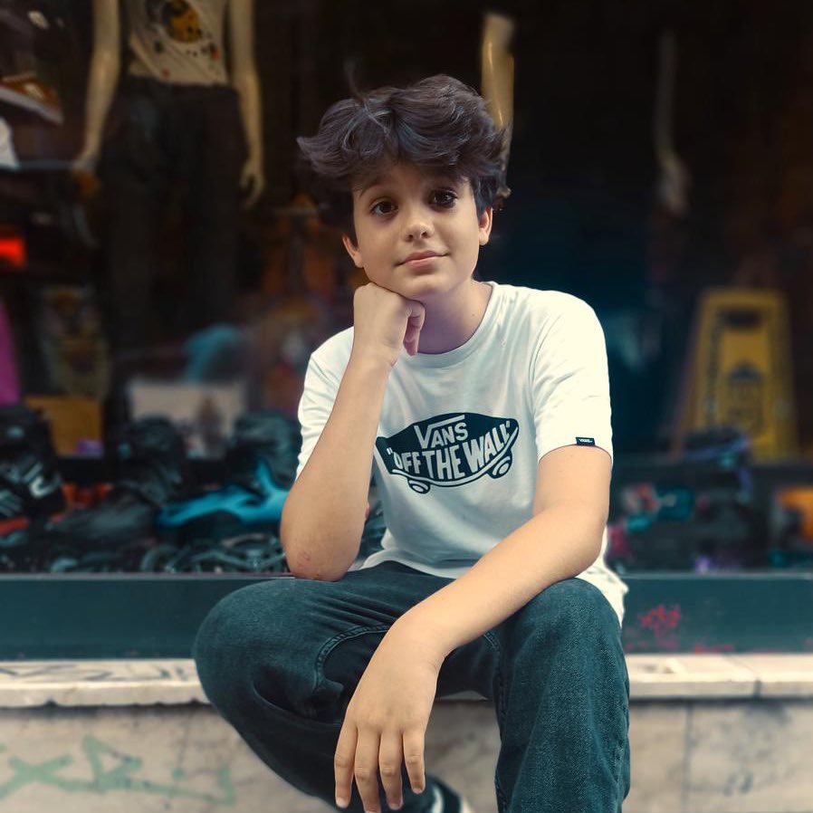 Kadıköy'de bıçaklanarak hayatını kaybeden 14 yaşındaki Mattia Ahmet Minguzzi'nin annesi:

"Katil, katildir. Cani, canidir. Çocuk indiriminden her iki suçlunun da yararlanmaması için tüm yetkililere sesleniyorum! Bu canilere çocuk diyemezsiniz.

Adalet yerine gelene kadar ayakta