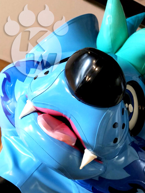 I received a hood commission through KidO-san <a href="/KurageKidO/">Kurage</a>!
I can't say no to KidO-san😜💓
This is the first official collaboration with a KURAGE suit!
