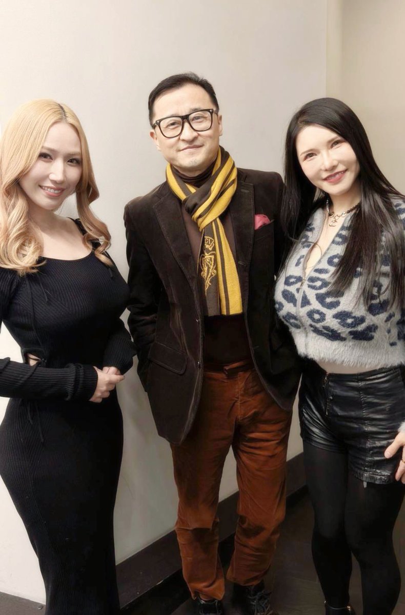 今日は上海の朱さん(眼鏡の方)
台湾の山本さんが(青のセーター)

BLACK DIAMONDの今後の展開のために応援と視察のために来日下さりました！
一人一人が大切な仲間です。
海外展開も頑張ります！

❤️‍🔥❤️‍🔥❤️‍🔥❤️‍🔥❤️‍🔥

今天，来自上海的朱先生（戴眼镜）
来自台湾的山本先生（蓝色毛衣）

他们来日本是为了支持和考察 BLACK DIAMOND 今后的发展！
你们每一位都是我们重要的朋友。
我们将为海外发展尽最大努力！

🩷🩷🩷🩷🩷

今天，來自上海的朱先生（戴眼鏡）
來自台灣的山本先生（藍色毛衣）

他們來日本是為了支持和考察BLACK DIAMOND未來的發展！
每一位都是重要的朋友。
我們會為海外發展盡最大的努力！