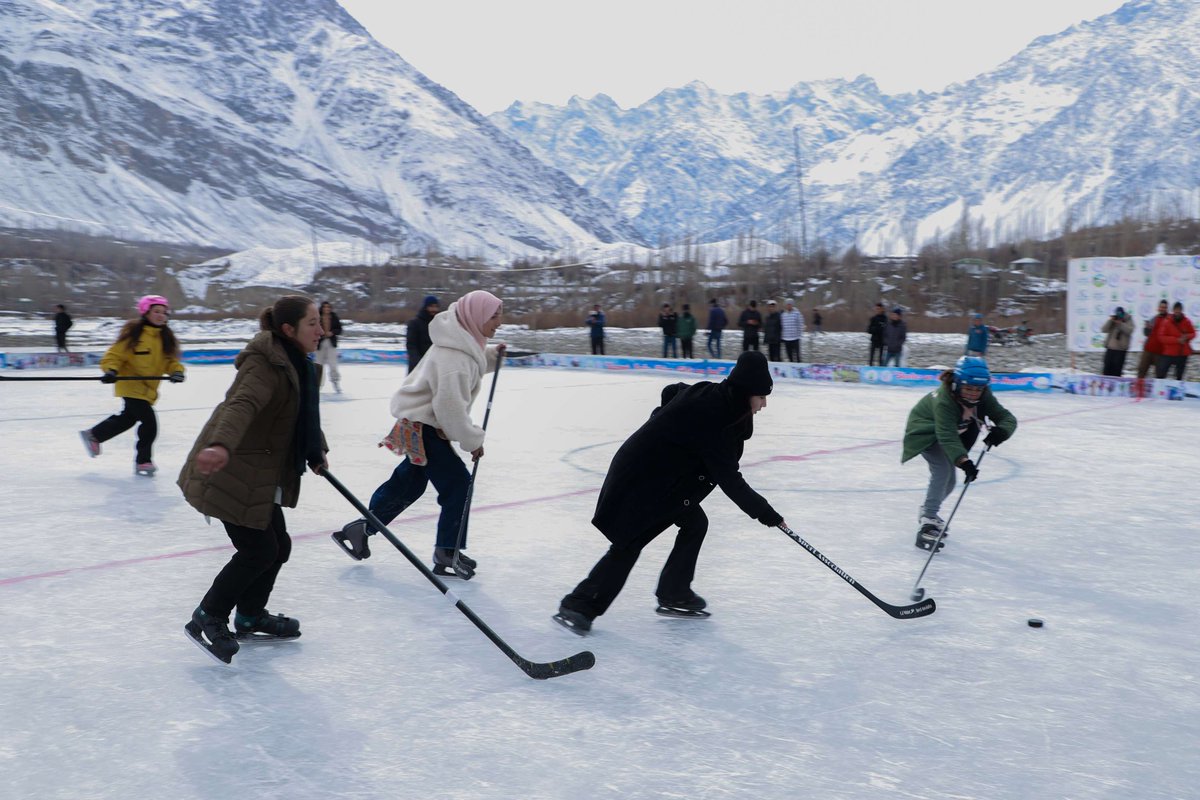 🏒 45 girls from Yasin Valley, Gilgit-Baltistan are breaking barriers in ice hockey! 

With training from the <a href="/AKRSPPAKISTAN/">Aga Khan Rural Support Programme (AKRSP), Pakistan</a>, they're building skills and showcasing the region’s potential for winter sports.

📍 Gilgit-Baltistan, Pakistan 
📸 Abid Sher