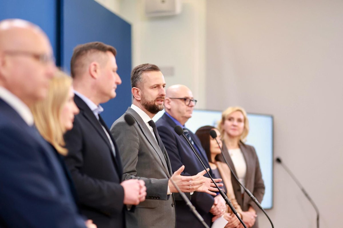 Parlamentarzyści <a href="/nowePSL/">🍀 PSL</a> powołują Komisję ds. Deregulacji. To kolejny bardzo dobry i ważny ruch, który jest odpowiedzią na realne potrzeby polskich przedsiębiorców. <a href="/PracodawcyRP/">Pracodawcy RP</a>