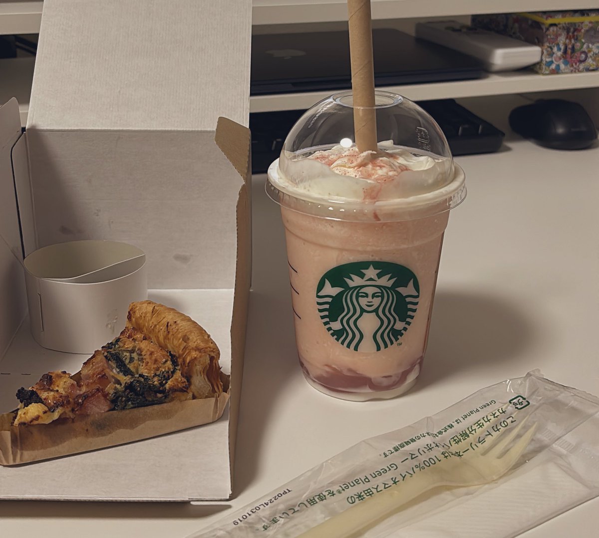 licenseuser's tweet image. 罪を犯した
ピンク色に惹かれて寄ってしまった