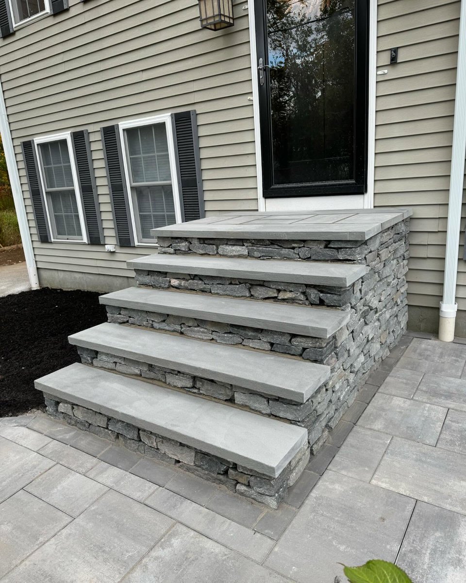 CambridgePavers's tweet image. We are absolutely loving this incredible transformation by Z.F. Lawns! 😍✨ From the elegant walkway to the beautifully crafted stone steps and spacious backyard patio, this renovation is a perfect blend of functionality and style. #OutdoorTransformation #PaverPerfection