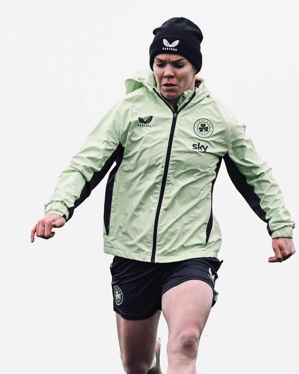 Manchester United Women (@manutdwomen) on Twitter photo Linking up with <a href="/IrelandFootball/">Ireland Football โฝ๏ธ๐ฎ๐ช</a> ๐ฎ๐ช
๐ค @AoifeMannion_
#MUWomen Linking up with <a href="/IrelandFootball/">Ireland Football โฝ๏ธ๐ฎ๐ช</a> ๐ฎ๐ช
๐ค @AoifeMannion_
#MUWomen