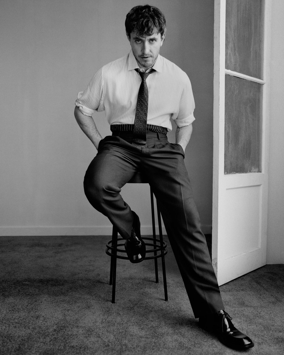 paulmescalfiles's tweet photo. Paul Mescal for VOGUE, photographed by Andrew Jacobs. https://t.co/ISIwM60pIW