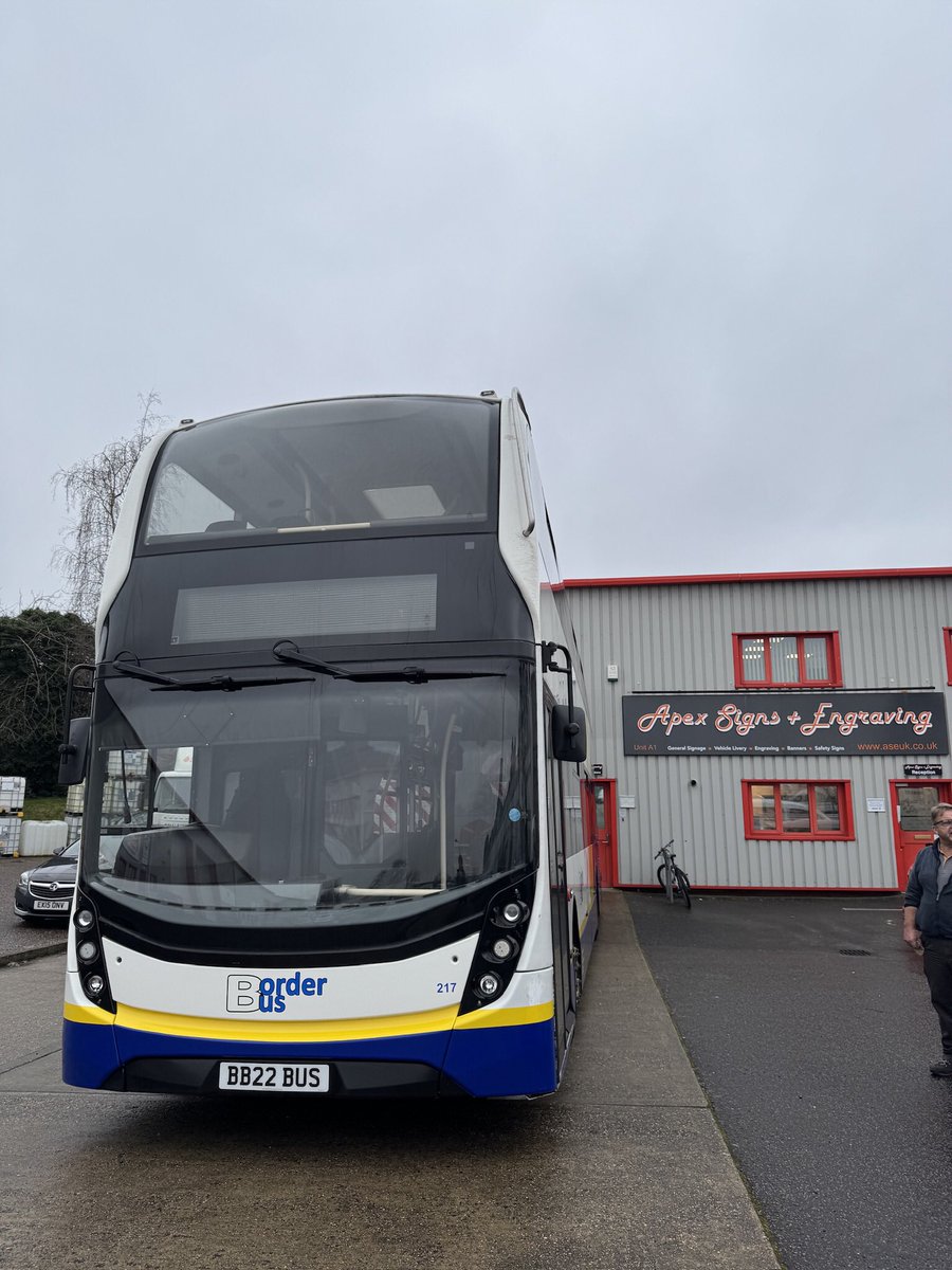 BorderBus tweet media