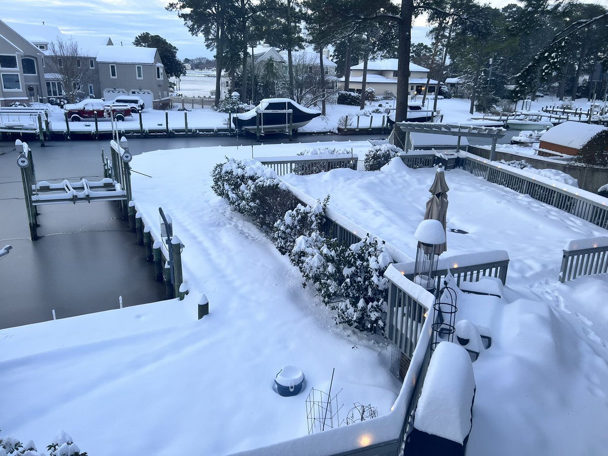 psubuzz's tweet photo. @JunksRadio These pics are for Bish$. First double digit snow we’ve had in decades in VAB. https://t.co/QeUwgqQPIF