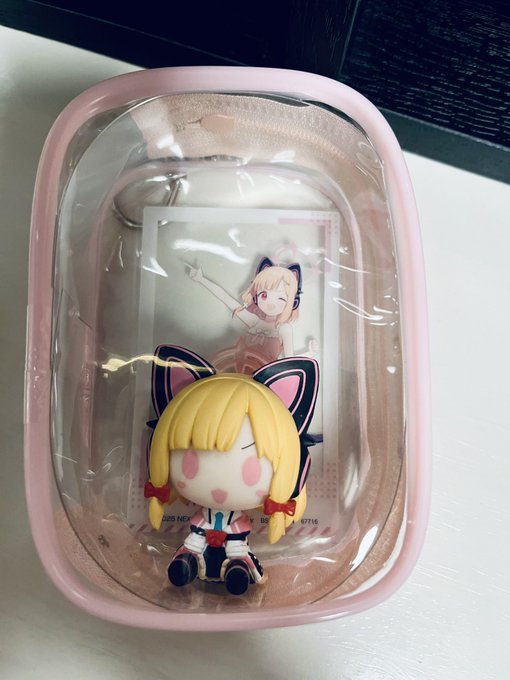 人生で初めて推しポーチ作った 