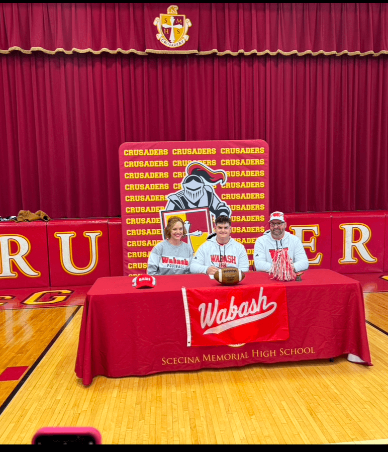 Congratulations to our three senior players who have signed to play football at the collegiate level!
Joe Alarcon - Hanover College
Henry Weimer - Hanover College
Noah Stuczynski - Wabash College

#EastsideCatholicFootball