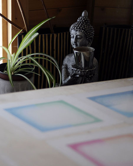 Behind-the-scenes of creating. ‘If Heaven Falls’ Group Exhibition. The Lido Stores Gallery. 8th February– 8th March 2025. Margate Kent. Monoprint. Mini Remove This Doubt IV. ❤Read more on website qinyueart.com

#qinyueart #qinyue艺术 #contemporaryart #ArtExhibition