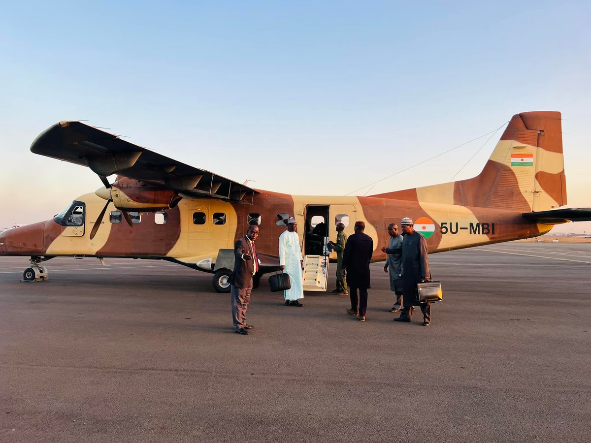 fabsenbln's tweet photo. #Niger's🇳🇪 Air Force Dornier 228 (reg. 5U-MBI | #062F0F) flew this morning from Niamey to Ouaga. An hour after arrival, the aircraft took off towards the north of #BurkinaFaso🇧🇫. Based on distance & time, it seems that the Dornier 228 flew to Gao, #Mali🇲🇱 and returned to Niamey. https://t.co/2kIZfmFza8