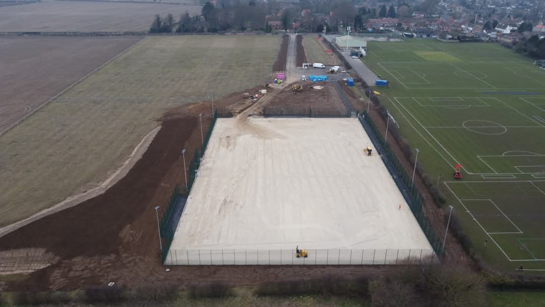PST_Sport's tweet image. A very busy start to 2025 with multiple projects underway in England
 
@BCSA2016: pitch base nearing completion for full-size floodlit ATP

@ashfordtownmx: Full-size FIFA QP floodlit stadium pitch all green

@guiseleyschool Leeds: Site-strip underway for a full-size, floodlit ATP